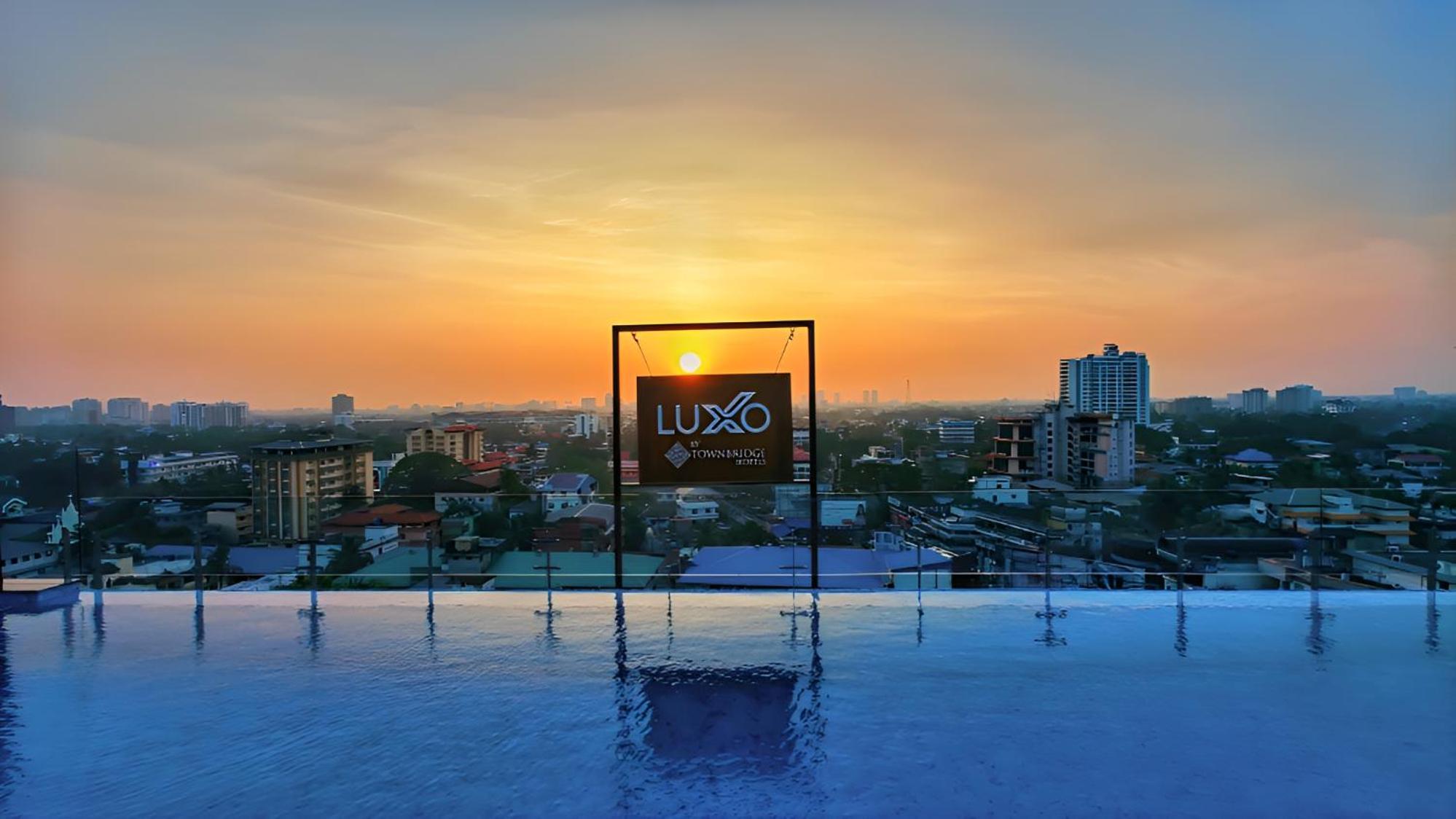 Luxo Kochi Ξενοδοχείο Εξωτερικό φωτογραφία