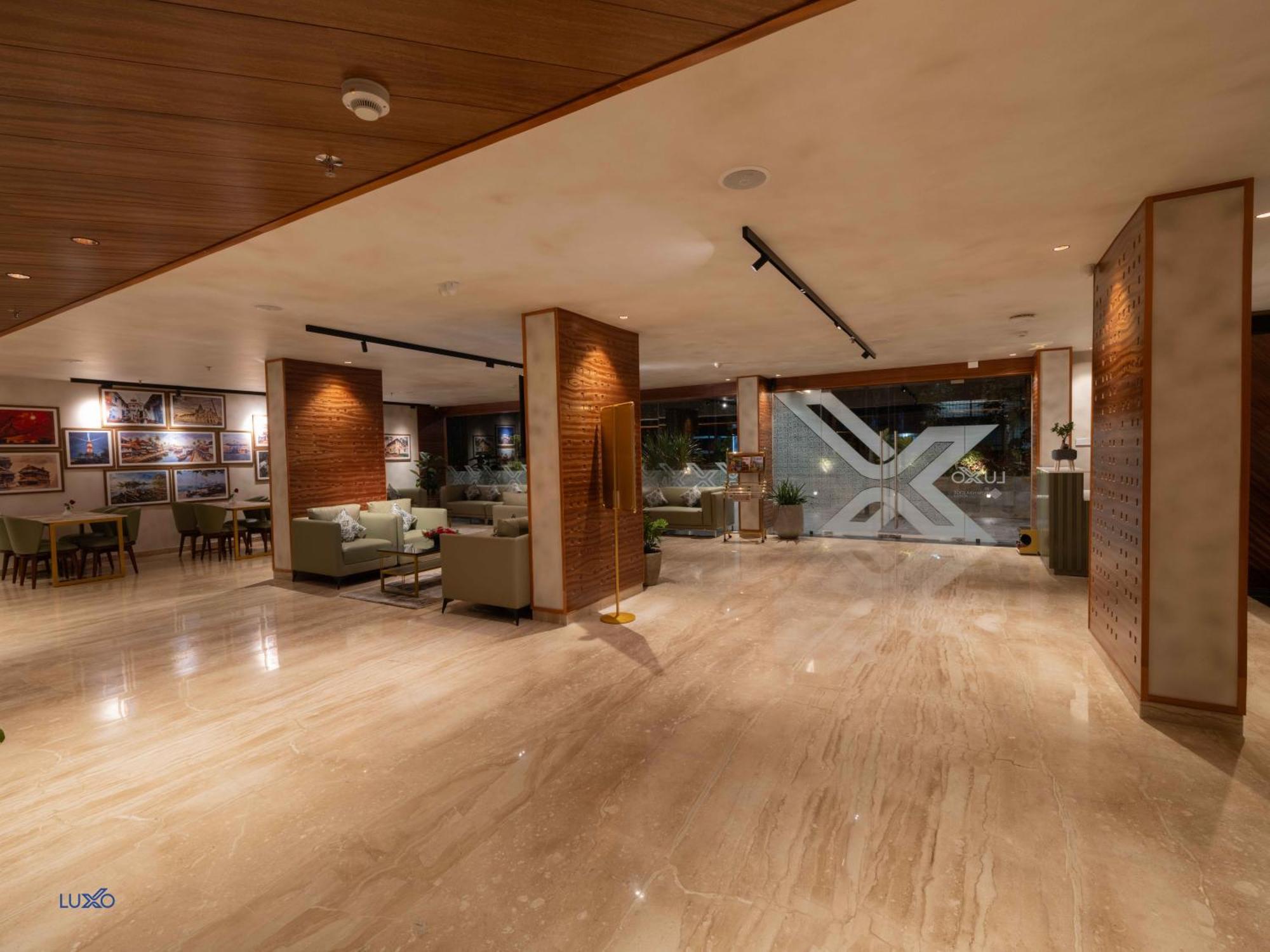 Luxo Kochi Ξενοδοχείο Εξωτερικό φωτογραφία